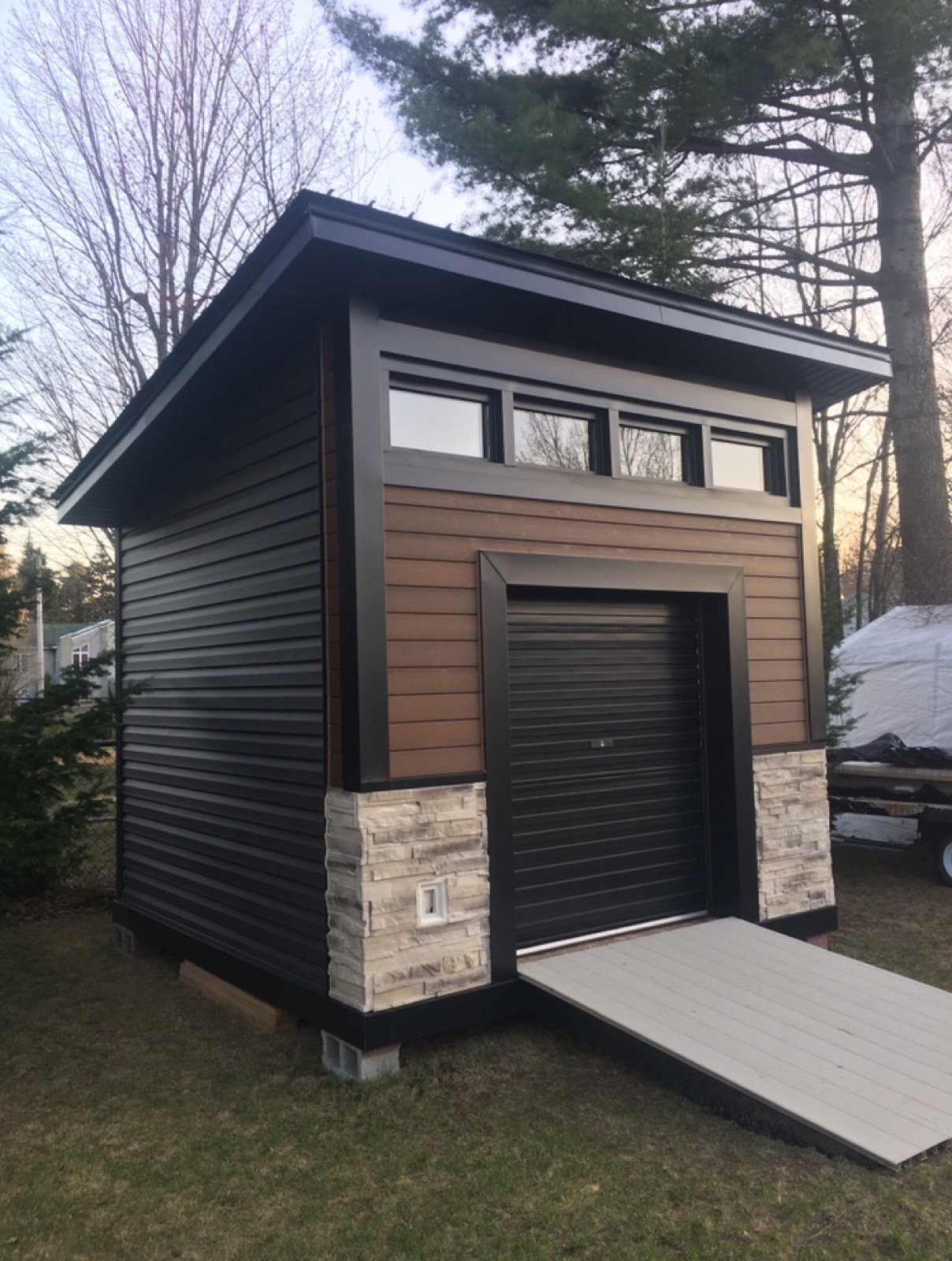 Remise Contemporaine